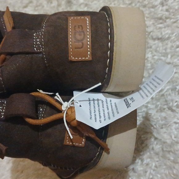 NWT UGGS - Picture 3 of 7